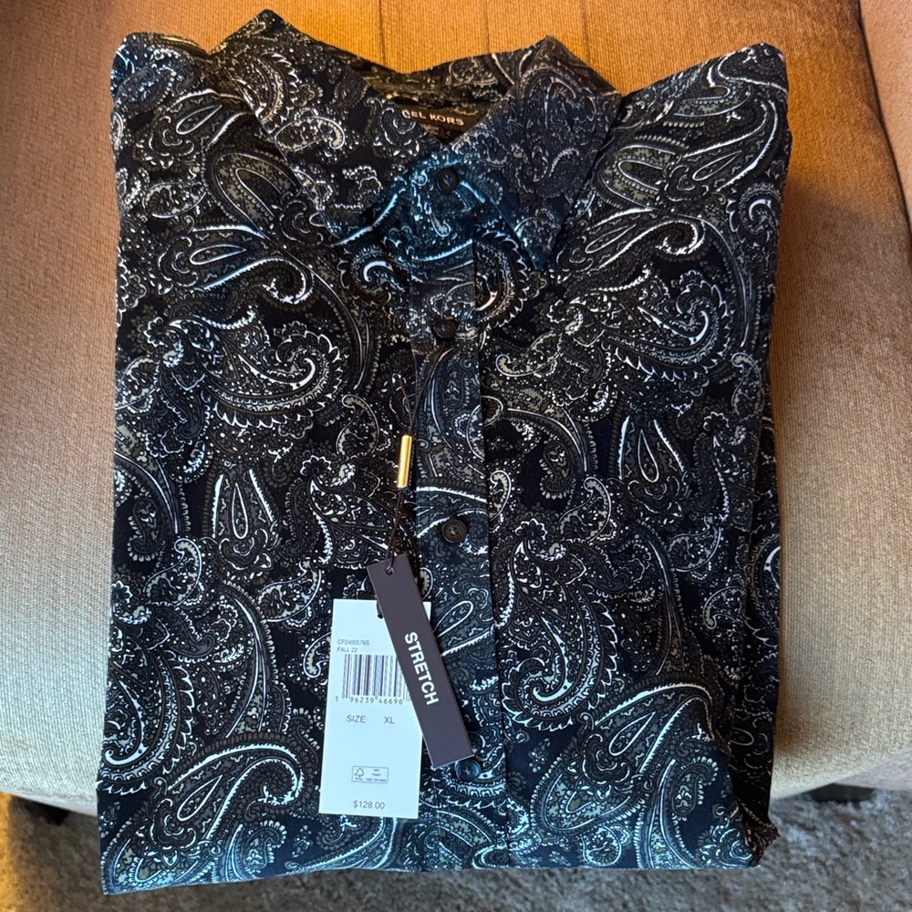 🔥Michael Kors Black, White and Dark Green Paisley Men's Shirt🔥